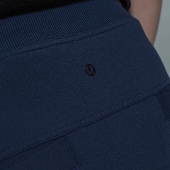 Lululemon Future Varsity Pants in Inkwell - Picture 3 of 13